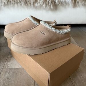 Ugg Tazz Sand Youth 6 Women’s 7.5 New in Box!